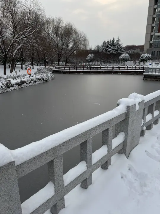 🧊 冰河